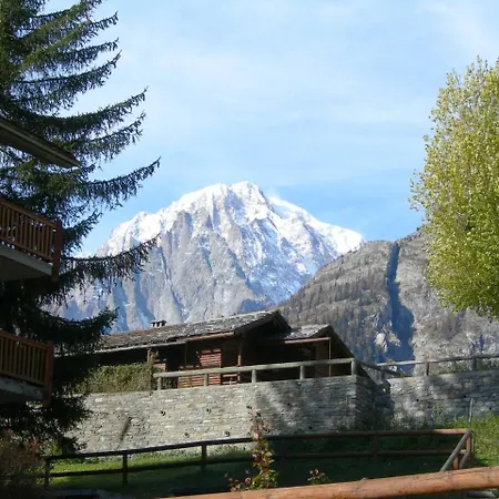 Vicino Courmayeur Appartement